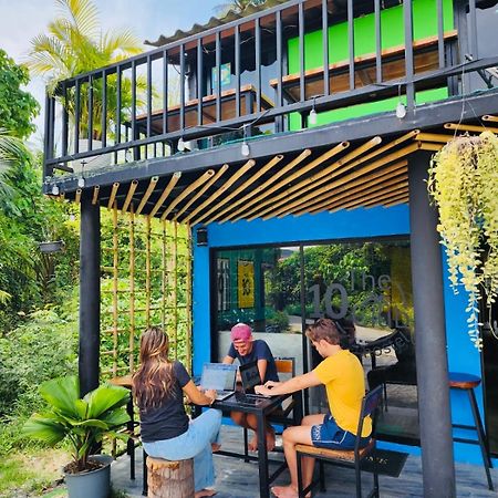 The 10 Club Hostel Thongsala Exterior photo